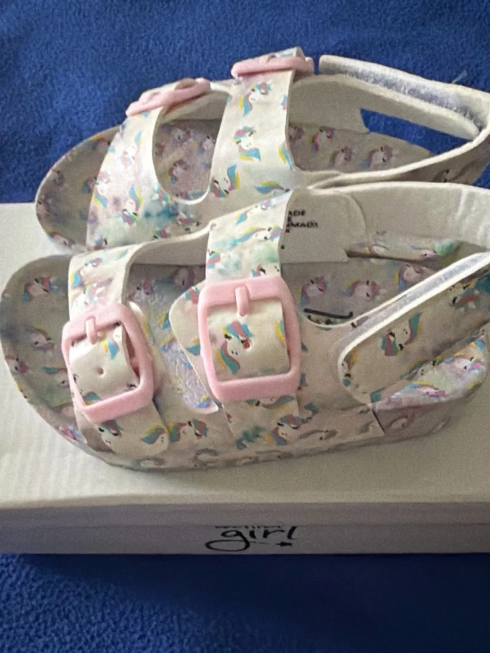 Olivia Miller White Unicorn Print Sandals with Pink Buckles